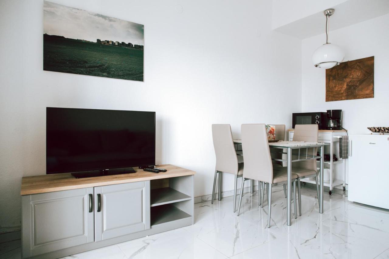 Apartments Potocki Μεντουλίν Εξωτερικό φωτογραφία